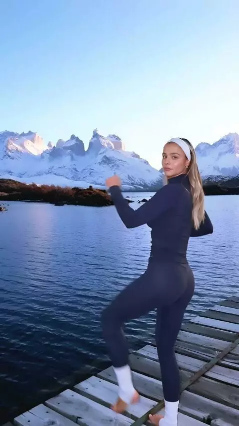 AI Video from prompt: A karateka performs katakana techniques with her