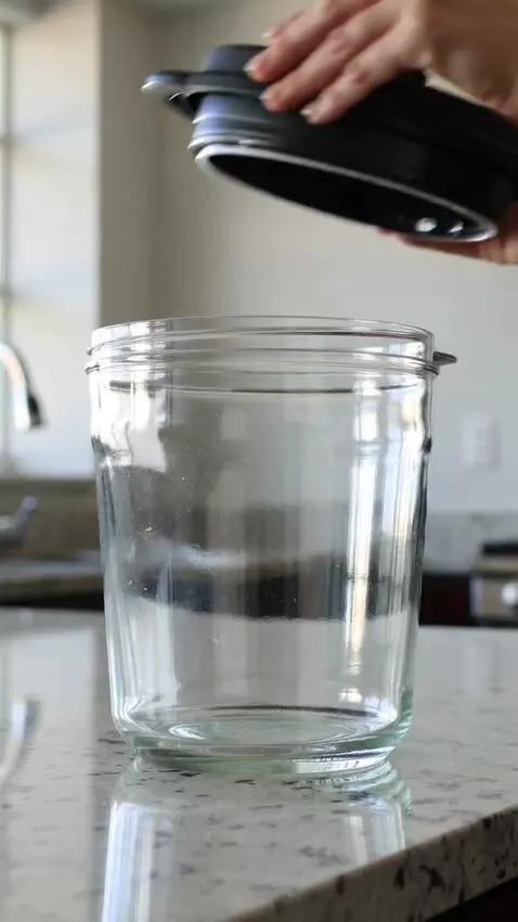 AI Video from prompt: Ultra realistic vertical video for ecommerce (9: