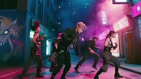 AI Video from prompt: K-pop demon hunters dance pregnat