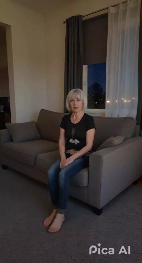 AI Video from prompt: She leaned over the back of the sofa