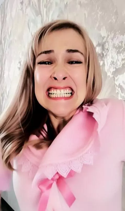 AI Video from prompt: Screams in pain: oh, it hurts, it hurts