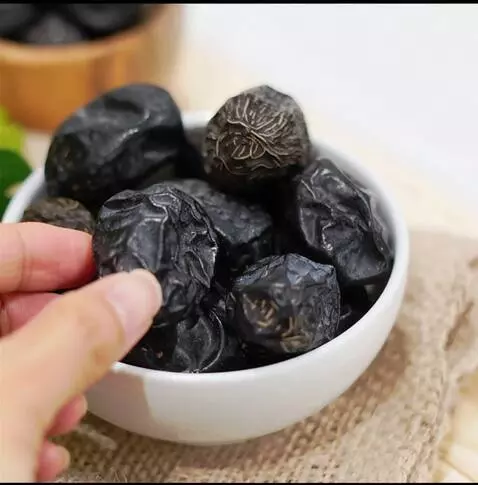 AI Video from prompt: Create a cinematic close-up product video of pre