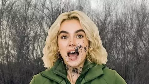 AI Video from prompt: a woman screams in horror