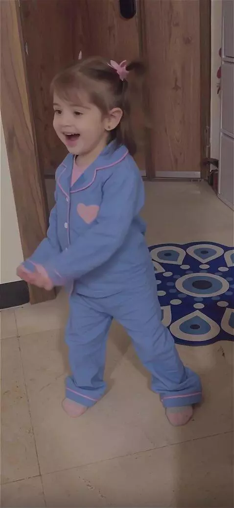 AI Video from prompt: speaking baby with dance