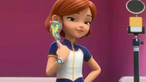 AI Video from prompt: She makes various fashion model poses.