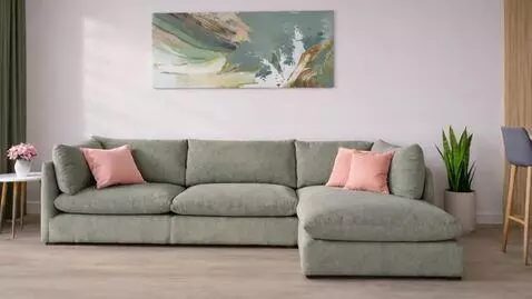 AI Video from prompt: A video in which the camera makes circular count