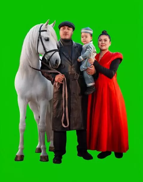 AI Video from prompt: Minimalist animation focusing only on the white 