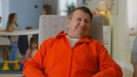 AI Video from prompt: [Scene: A old man, dressed in a bright [Scene: A