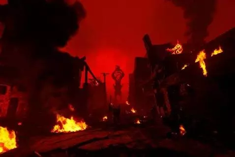 AI Video from prompt: A cinematic scene of a post-apocalyptic city at 