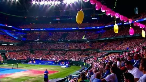 AI Video from prompt: Tennis us open with streamers and music