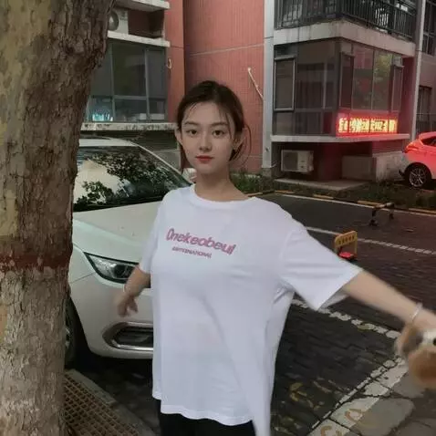 AI Video from prompt: The girl in the picture takes off her clothes, r