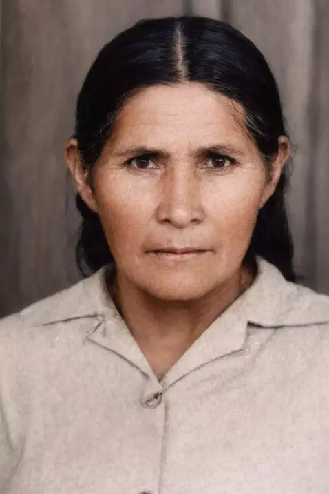 AI Video from prompt: Please make a video of 5 seconds of my mother mo