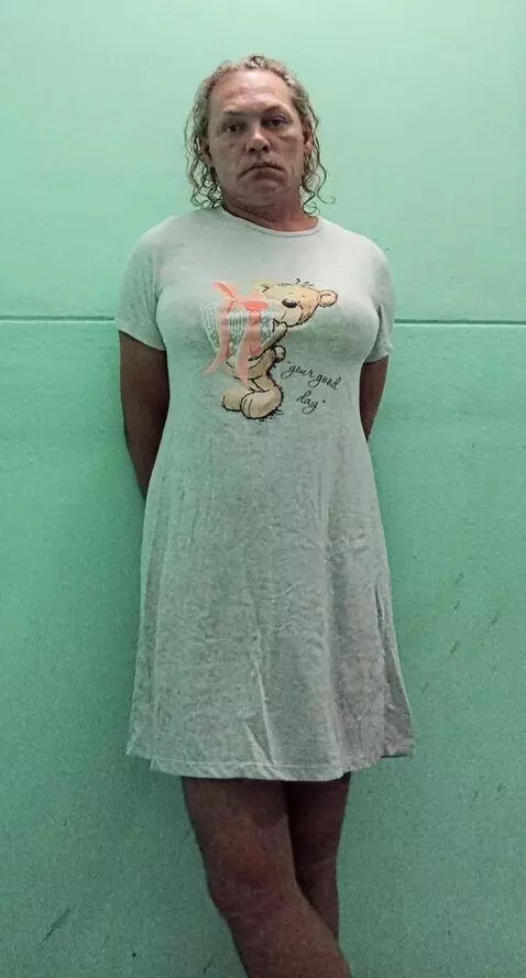 AI Video from prompt: The female body is completely exposed