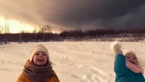 AI Video from prompt: A emotional flashback episode from a science fic