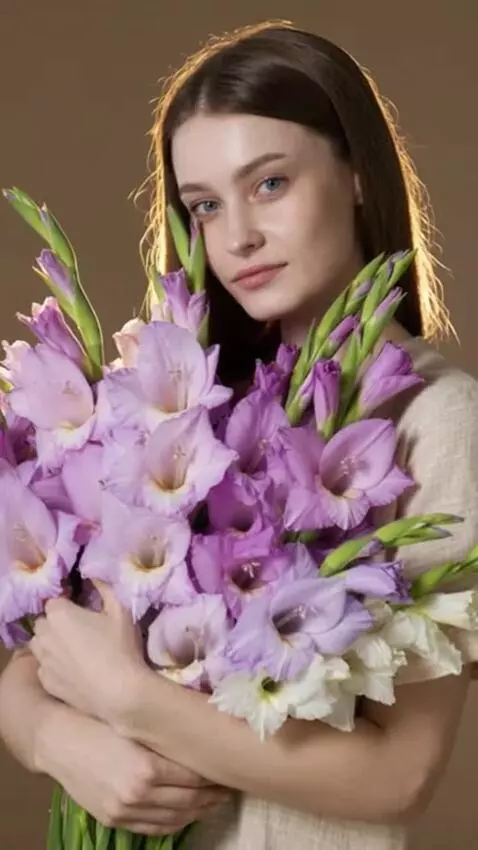 AI Video from prompt: Use the girl's face from the uploaded photo. Hyp