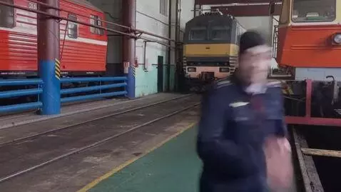 AI Video from prompt: running from train