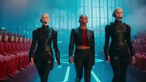 AI Video from prompt: A 20-year-old Dominican woman walks across the s