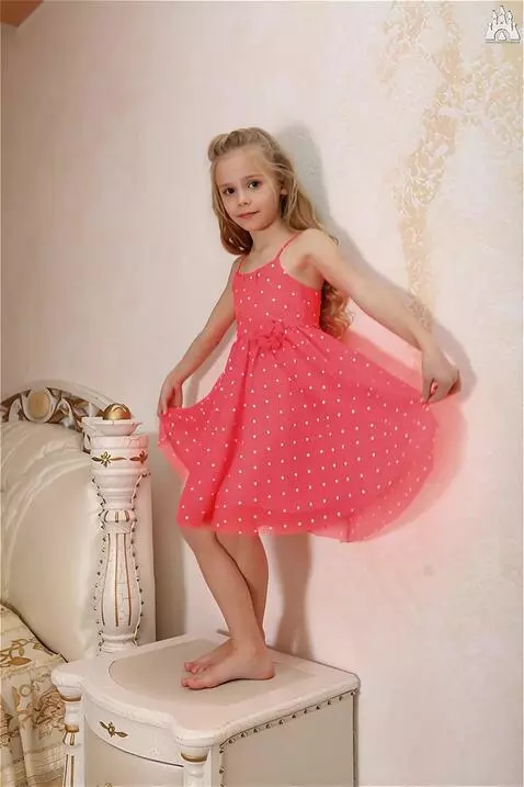 AI Video from prompt: she sits down