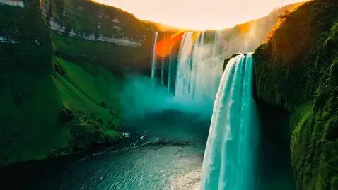 AI Video from prompt: Transform the original footage into an ultra-cin