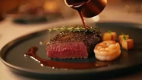 AI Video from prompt: Vertical Instagram Reel 9:16, ultra realistic ci