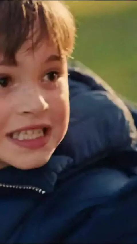 AI Video from prompt: Cinematic realistic rescue scene in a sunny publ