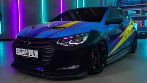 AI Video from prompt: Make it look like i m race Lighthing MC qween my