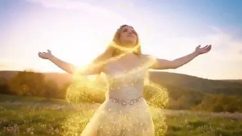 AI Video from prompt: A radiant, beautiful princess with flowing long 