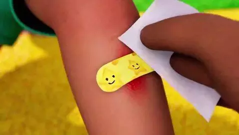 AI Video from prompt: Story scenes:  Scene 1: Baby NuNu playing in par