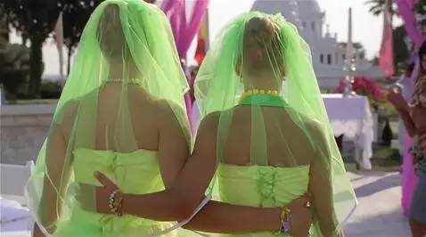 AI Video from prompt: two girls in lemon-green dresses and lemon-green