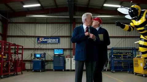 AI Video from prompt: A cable descended from the roof of the Scandipac