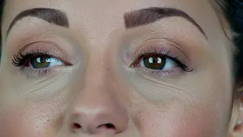 AI Video from prompt: draw an obese woman who eats lots of burgers