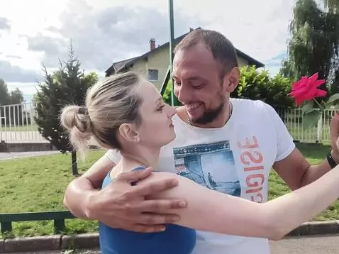 AI Video from prompt: dancing passionately in love