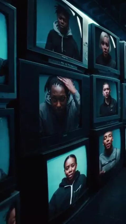 AI Video from prompt: Vertical 9:16, 5-second edgy fashion commercial,