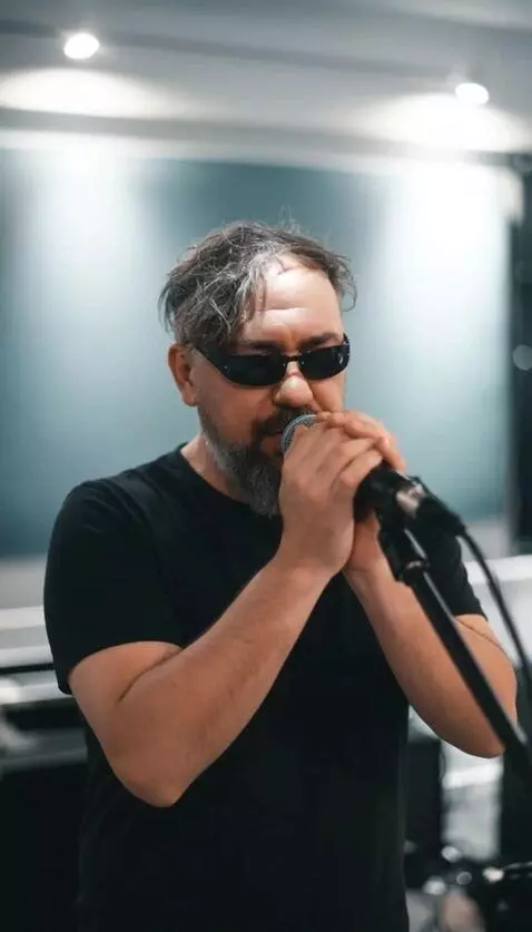 AI Video from prompt: stable camera, smooth motion consistency, no jit