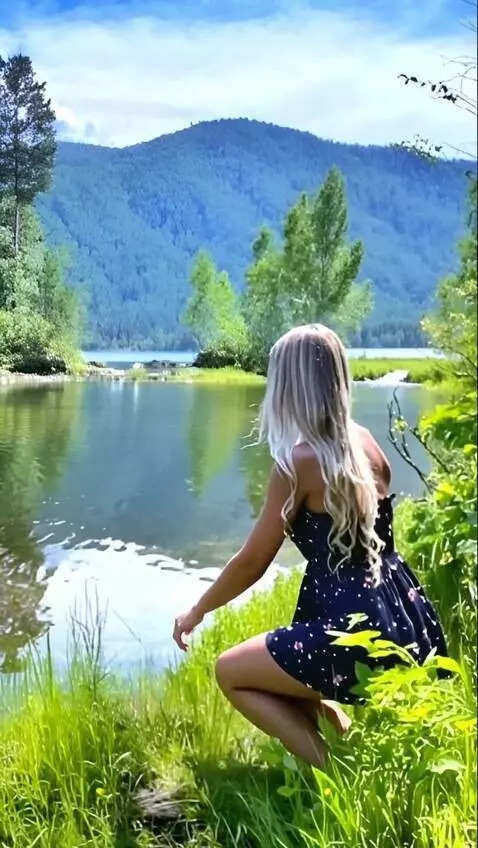 AI Video from prompt: girl gets on her knees and to catch fish in a st