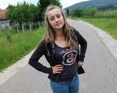 AI Video from prompt: zoom in on face, looking at camera