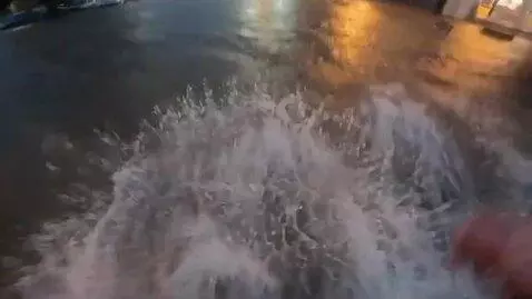 AI Video from prompt: ⏱️ 0:00 – 0:02 (HOOK) First-person POV, head-mou