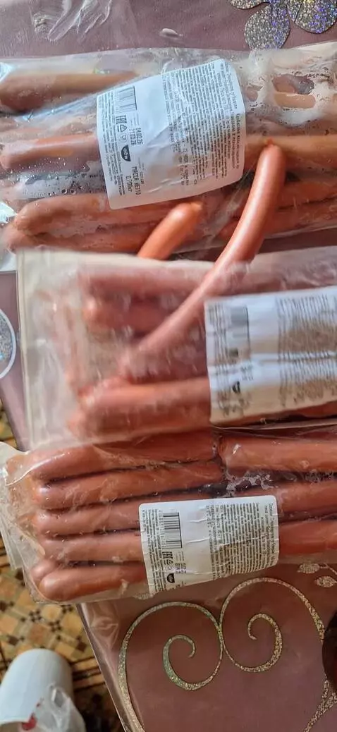 AI Video from prompt: Make sausages unpacked by themselves and then th