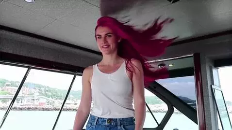 AI Video from prompt: Women start taler growth to 400cm height