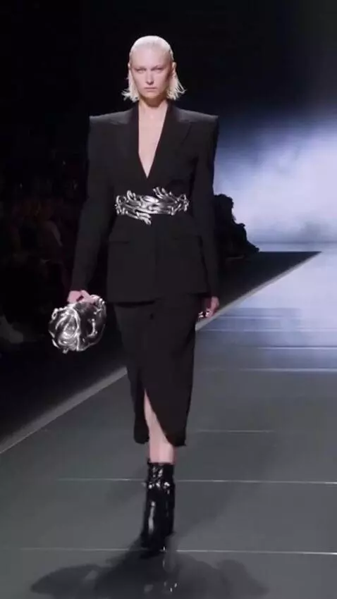 AI Video from prompt: Alexander McQueen runway