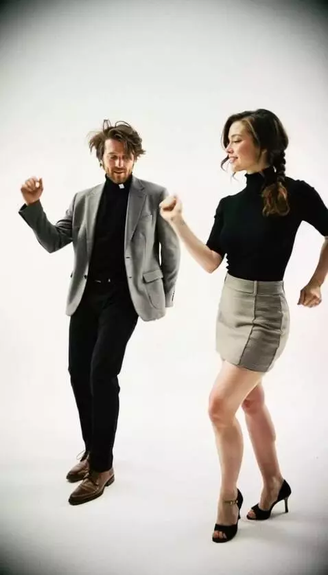 AI Video from prompt: A man and a young beautiful woman with dishevele