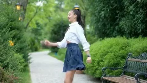 AI Video from prompt: dance very fast