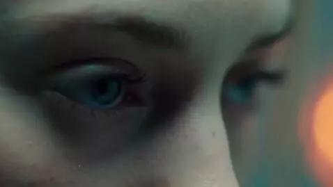 AI Video from prompt: Mysterious sci-fi cinematic film in Russian. A p