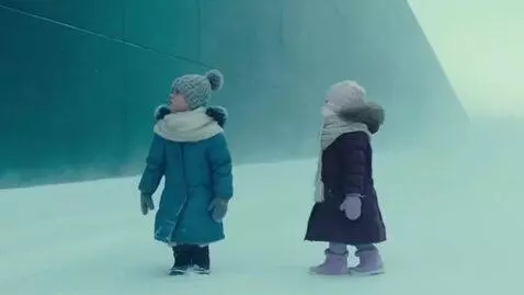 AI Video from prompt: A mysterious science fiction film in Russian. Dr