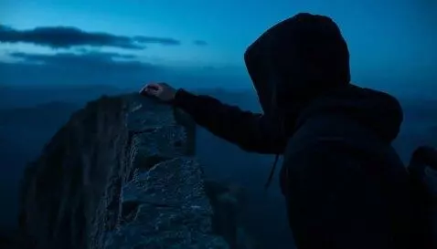 AI Video from prompt: He looks into the distance