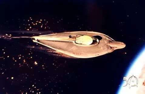 AI Video from prompt: Space ship is moving through space and it is app