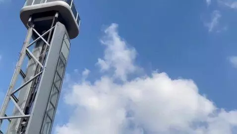 AI Video from prompt: elevator flyuing