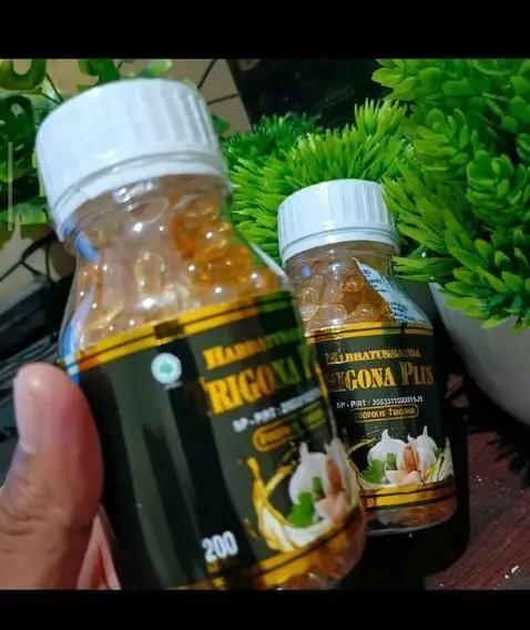 AI Video from prompt: A bottle slowly rotates while moving closer to t