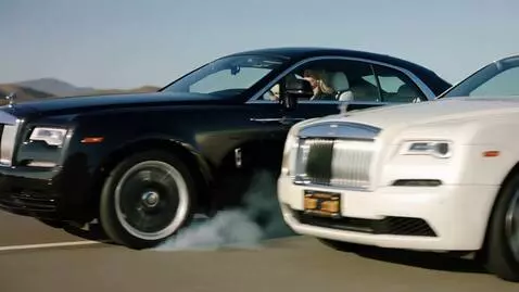 AI Video from prompt: Task: generate a dynamic 5‑second chase scene: a