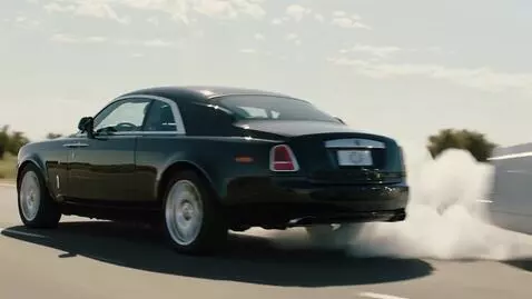 AI Video from prompt: Task: Generate a dynamic 3‑second chase scene: a